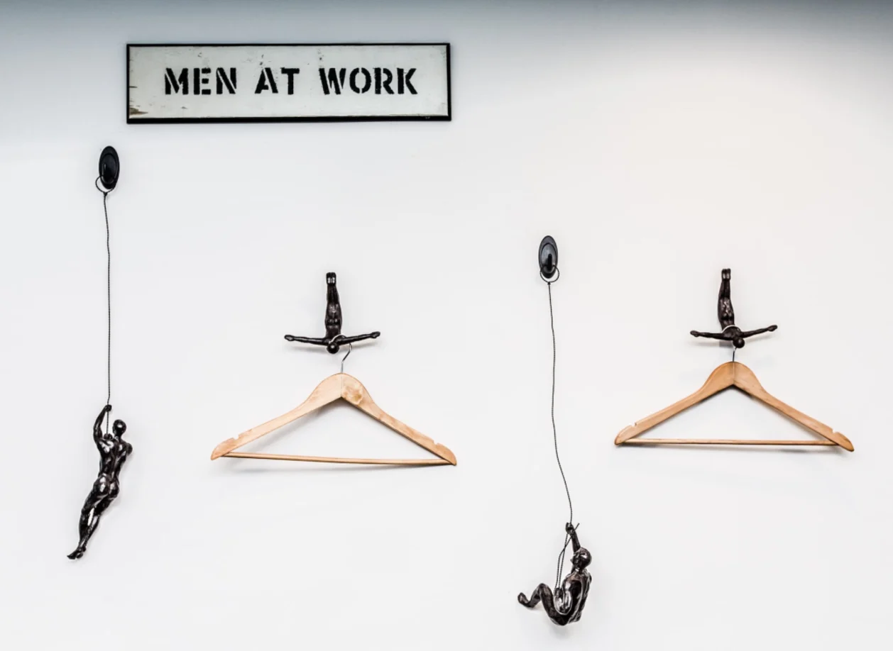 Bodé Spa Men at Work Sign